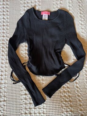 Black long sleeve crop top